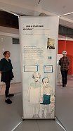 Bild: Ausstellungsbesucher zur Vernissage