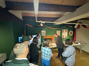 Museum Flohburg: Ausstellung zum Deutschen Schützenbund eröffnet