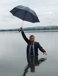 Neue Sonderausstellung im Museum Tabakspeicher: „Zwischen Himmel und Erde – Der Regenschirm“