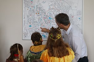 Bild: Sternsinger zu Besuch im Nordh&auml;user Rathaus