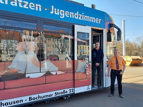 Bild: Sebastian Kipcke und Gerrit M&uuml;er freuen sich &uuml;ber den Abschluss der Ausbildung