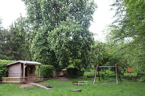Märchenhaus Außenbereich (Foto: SG 41.2)