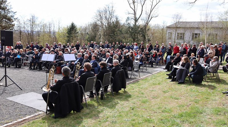 Wiedereröffnung des Ehrenfriedhofs 