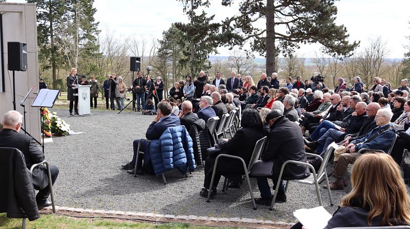 Wiedereröffnung des Ehrenfriedhofs 