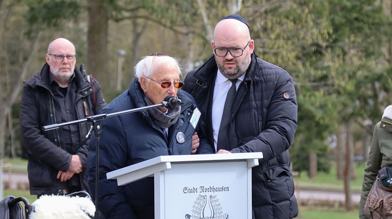 Wiedereröffnung des Ehrenfriedhofs 