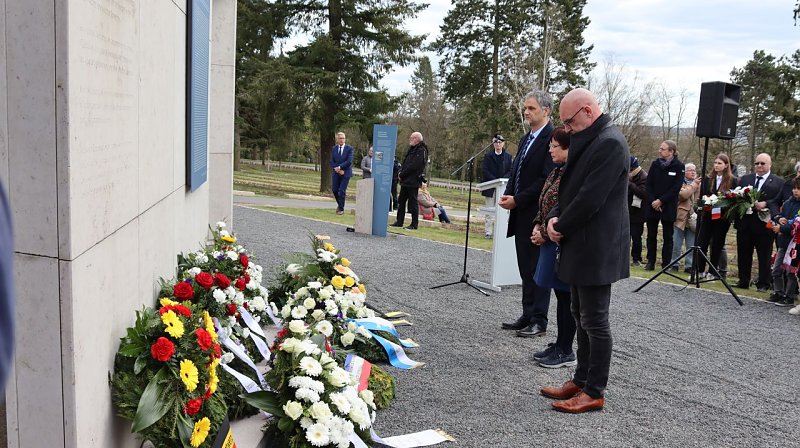 Wiedereröffnung des Ehrenfriedhofs 
