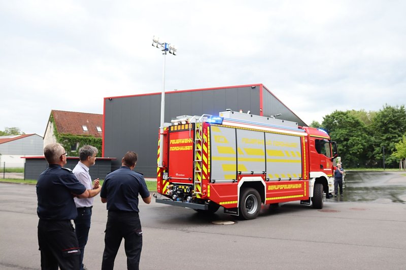 Neues Tanklöschfahrzeug in Dienst gestellt